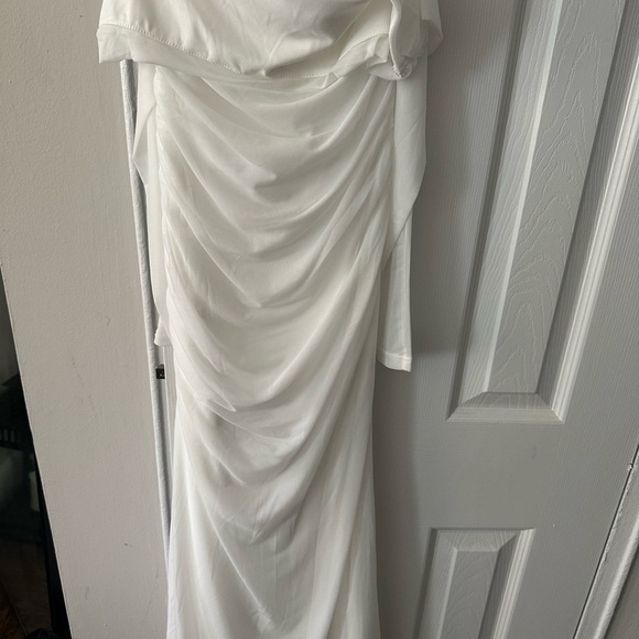 Selfie Leslie White Long Sleeve Dress - Picture 7 of 9